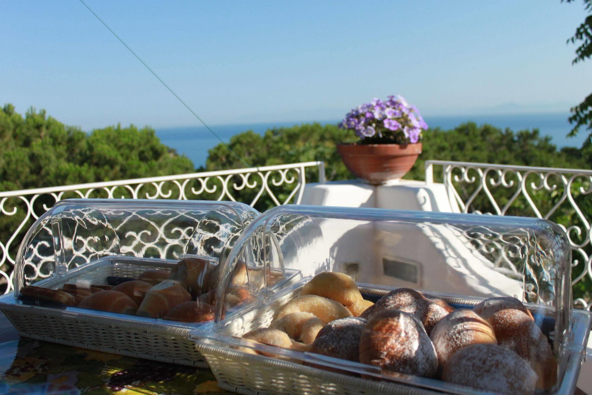 Marinella Couette-café 2*