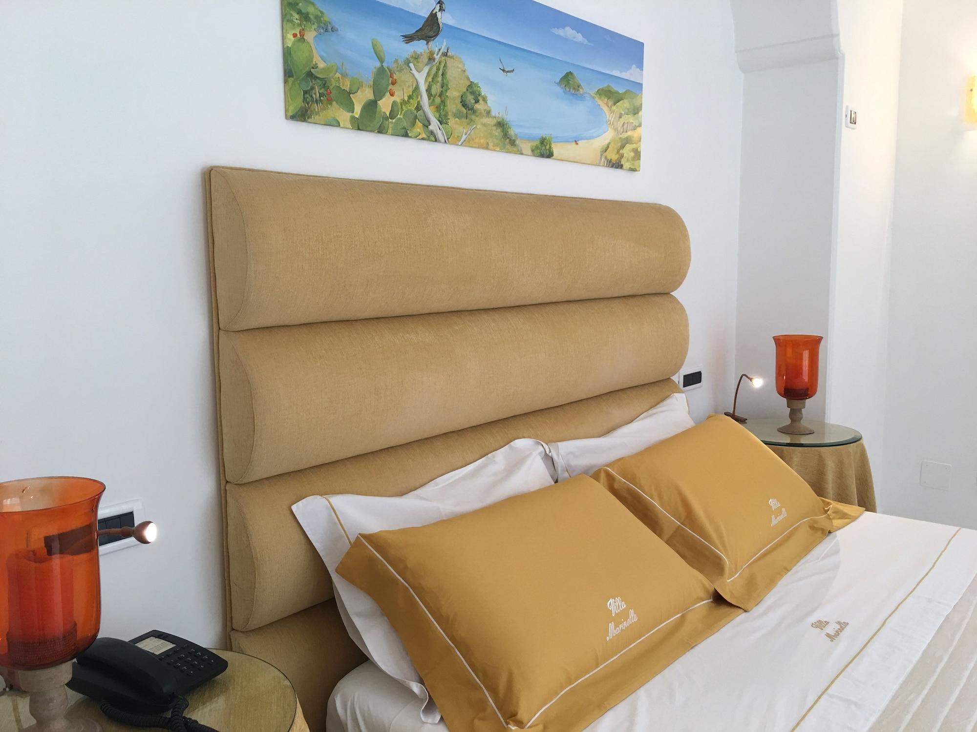 Bed and breakfast Marinella 2*